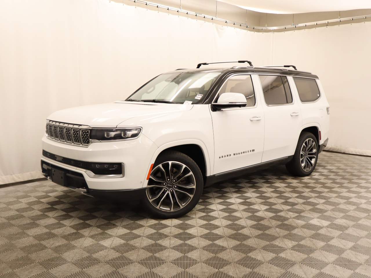 2022 Jeep Grand Wagoneer Series III