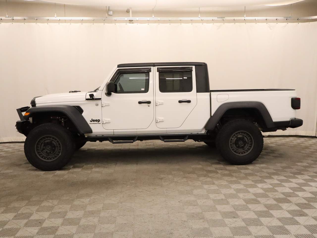 2020 Jeep Gladiator Sport Crew Cab