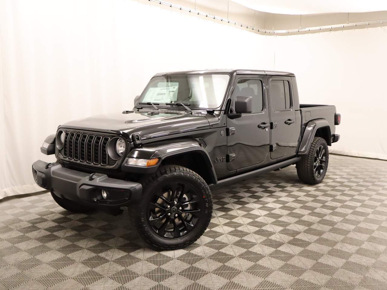 2025 Jeep Gladiator NightHawk