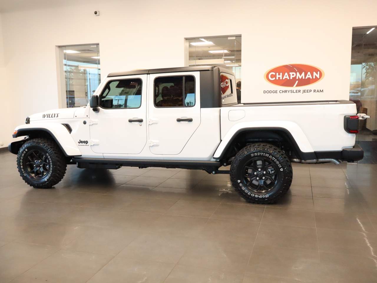 View vehicle photo 4