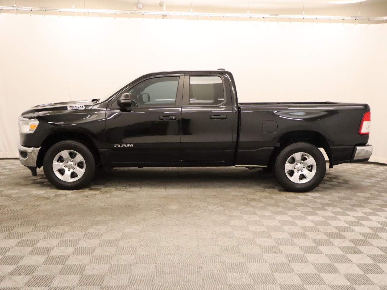 2023 Ram 1500 Big Horn Extended Cab