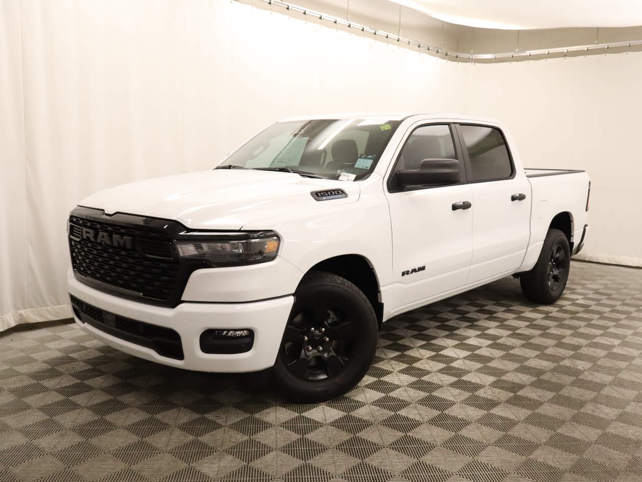 2025 Ram 1500 Crew Cab Tradesman