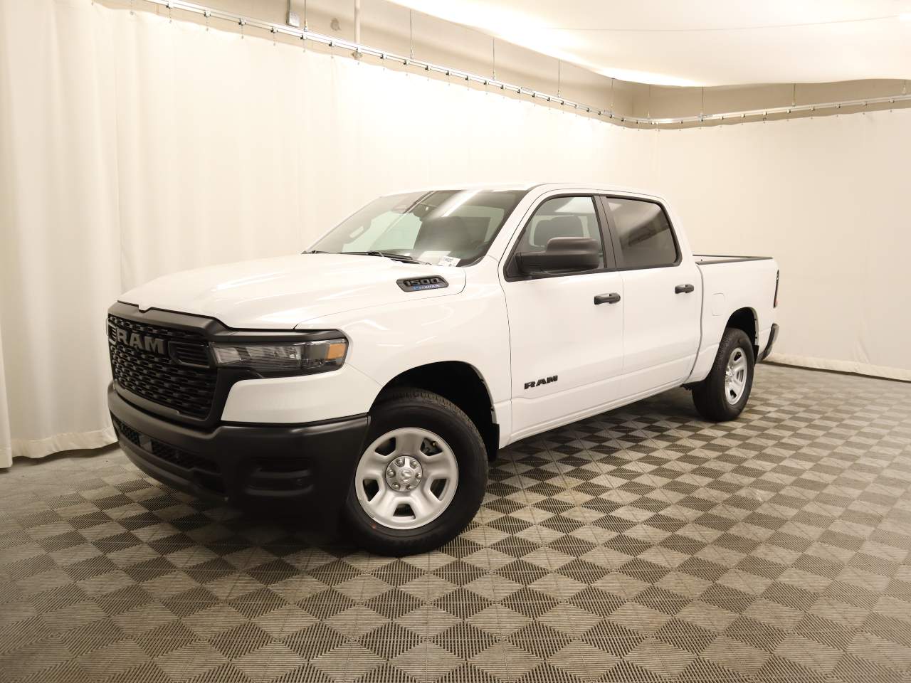 2025 Ram 1500 Crew Cab Tradesman