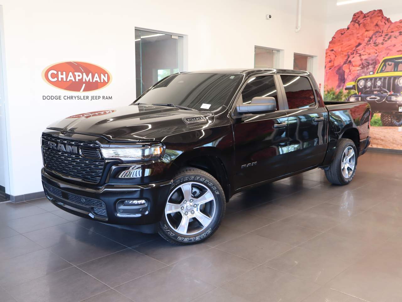 Diamond Black Crystal Pearl Coat 2025 RAM 1500 Pickup Truck Four-Wheel Drive 8-Speed Automatic