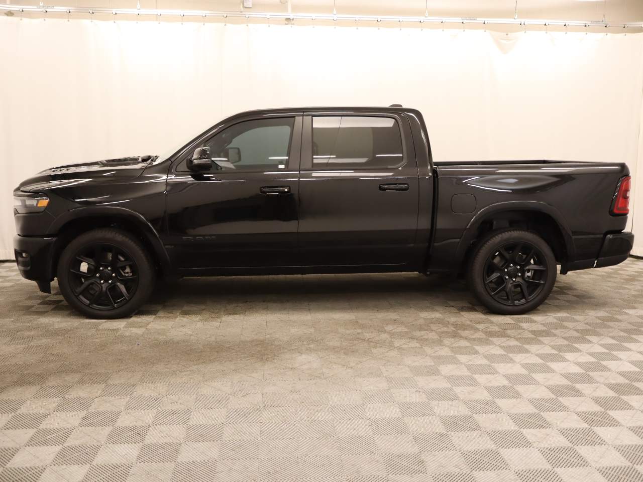 2025 Ram 1500 Laramie Crew Cab