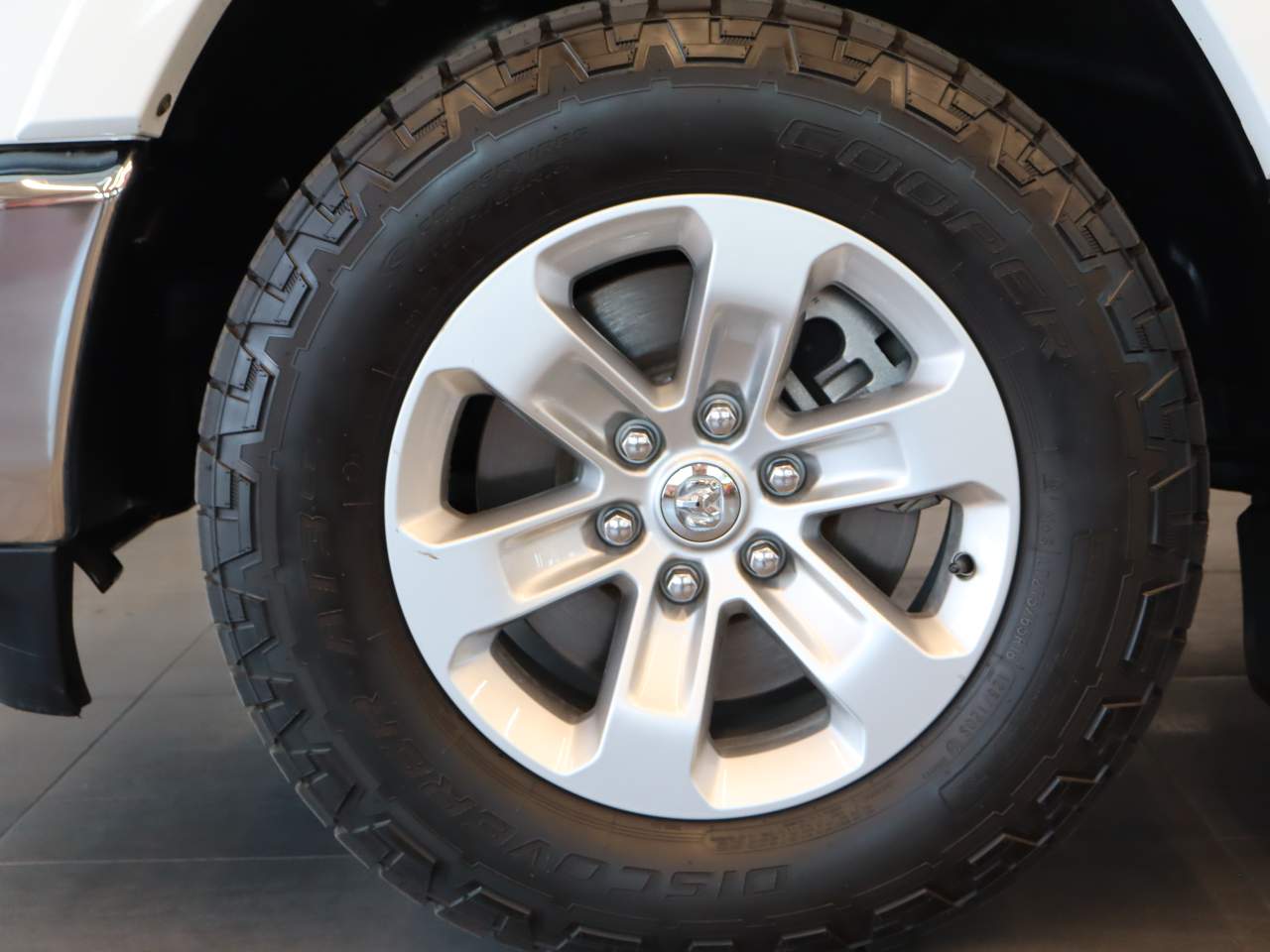 2022 RAM Ram 1500 Pickup Laramie - Photo 9
