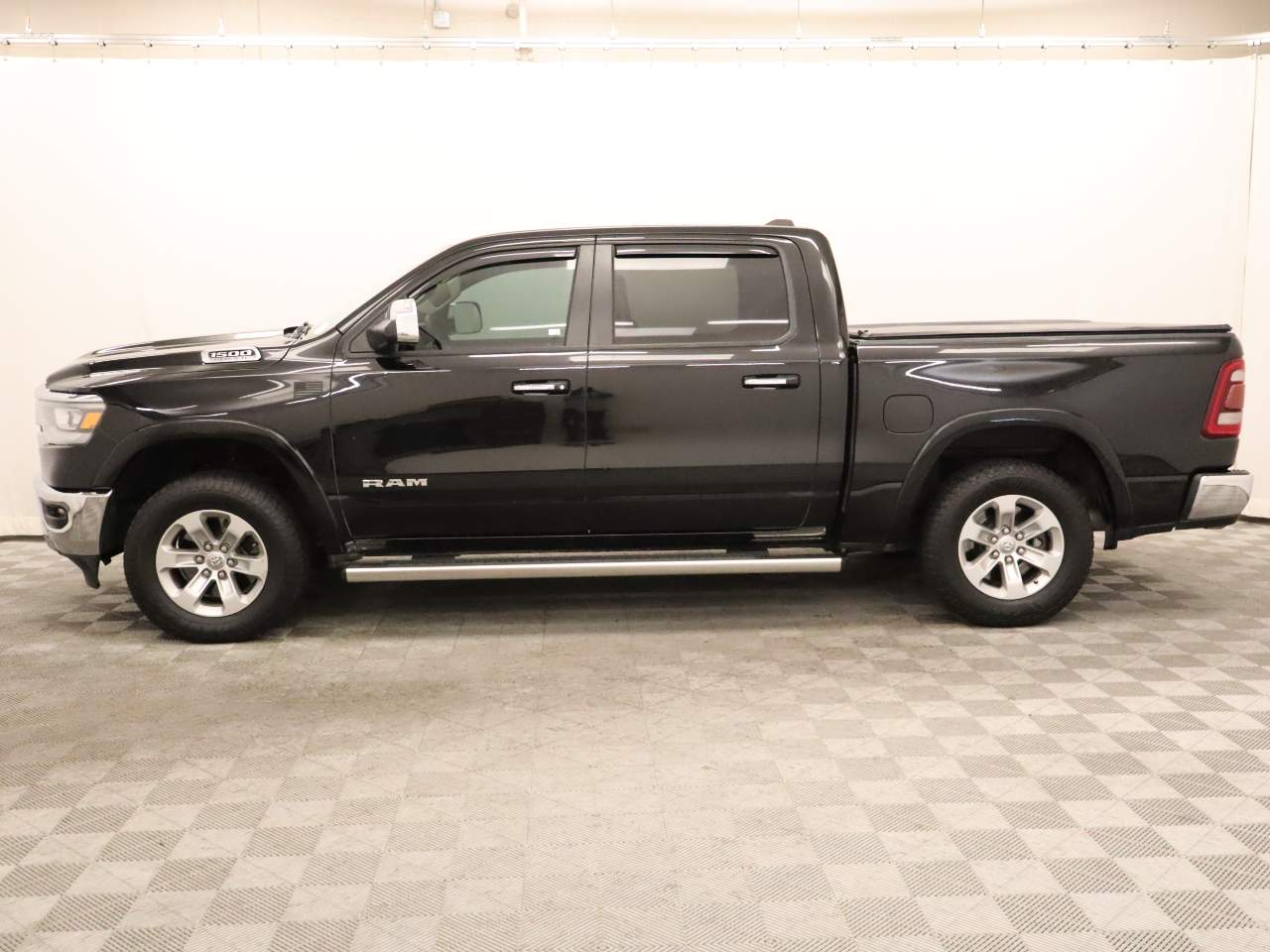 2019 Ram 1500 Laramie Crew Cab