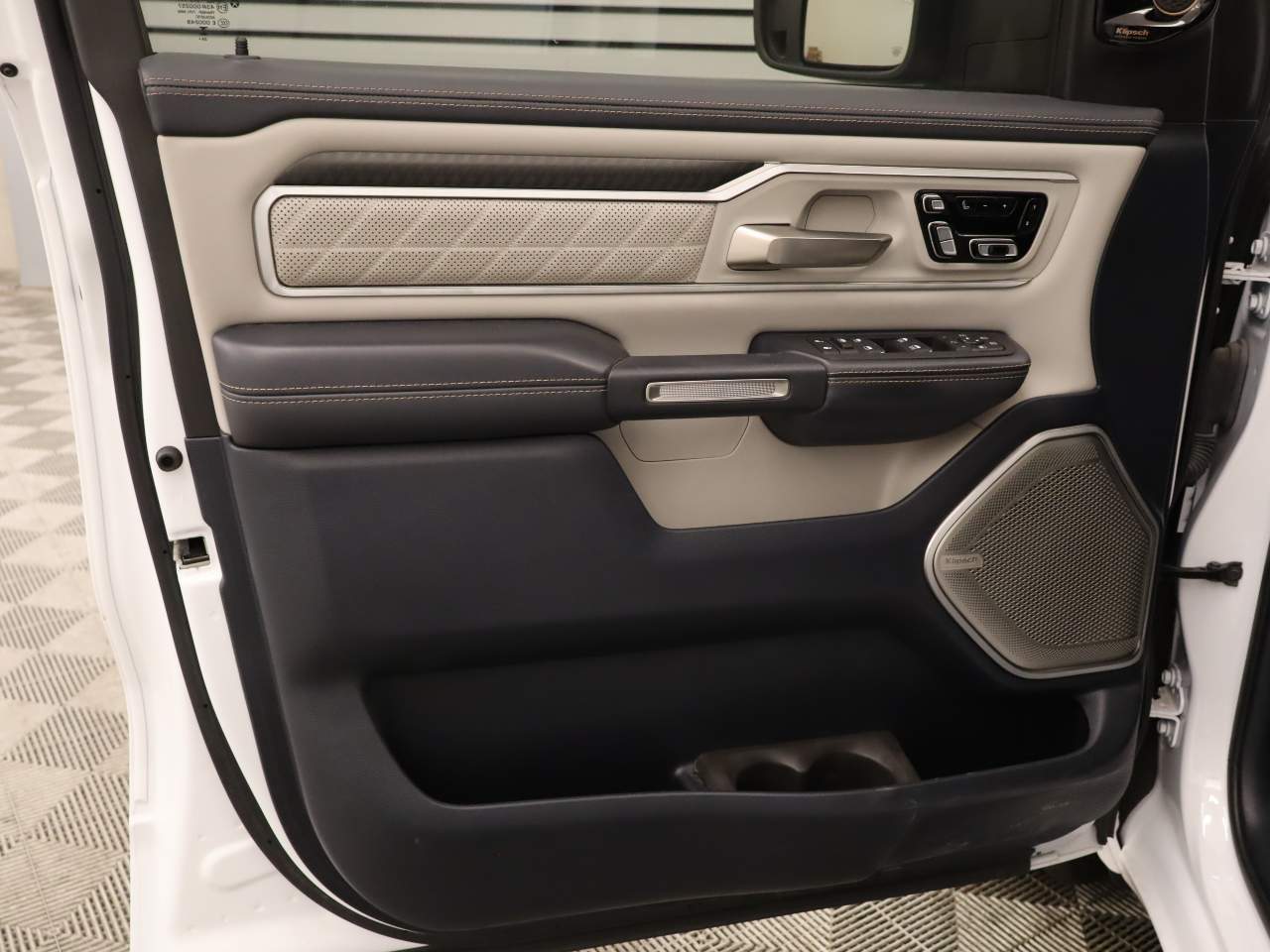 2025 Ram 1500 Tungsten Crew Cab