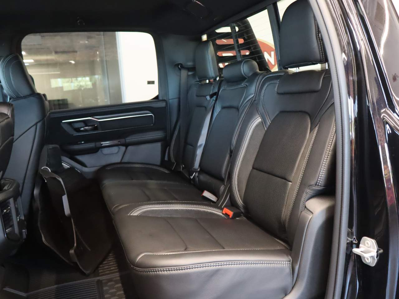 2025 RAM 1500 RHO - Photo 16