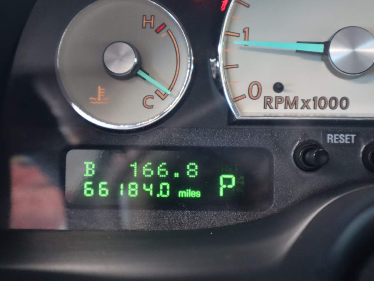 2005 Ford Thunderbird Deluxe