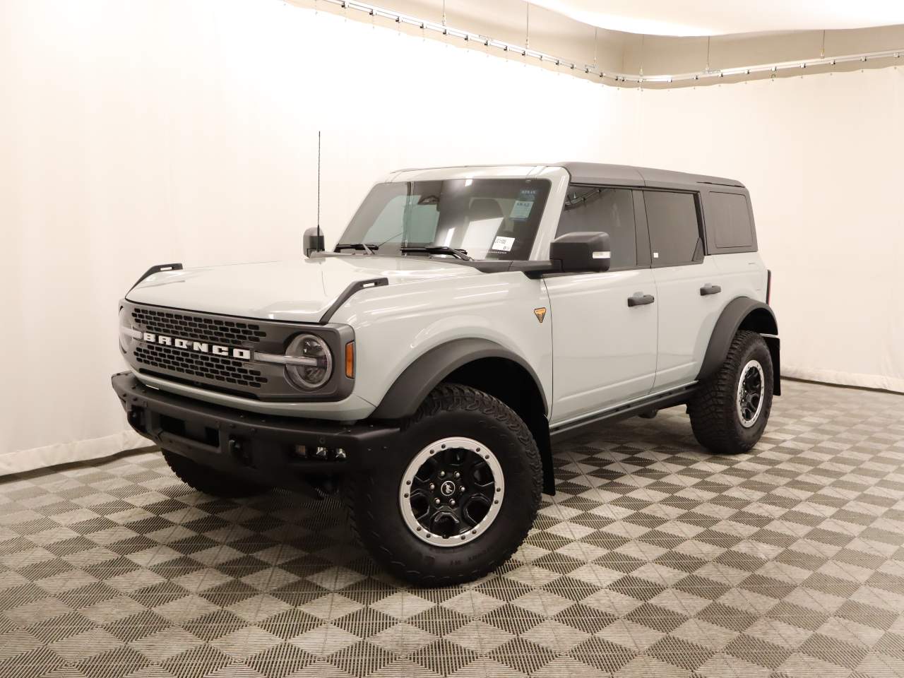 2022 Ford Bronco Badlands Advanced