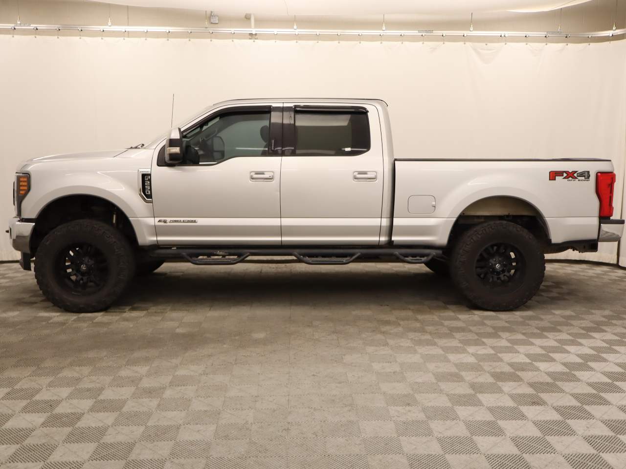 2019 Ford F-250 Super Duty Lariat Crew Cab