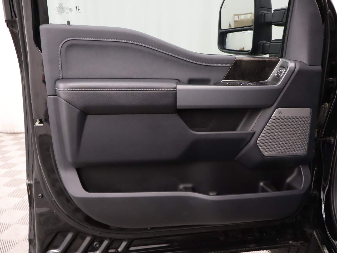 2024 Ford F-250 Super Duty Lariat Crew Cab