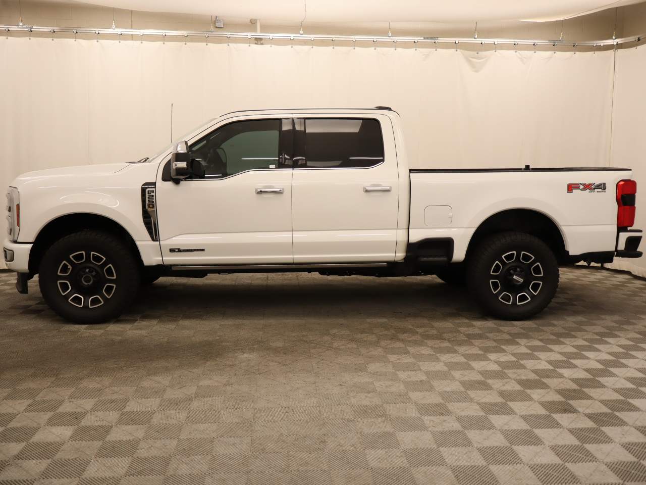 2024 Ford F-250 Super Duty Platinum Crew Cab