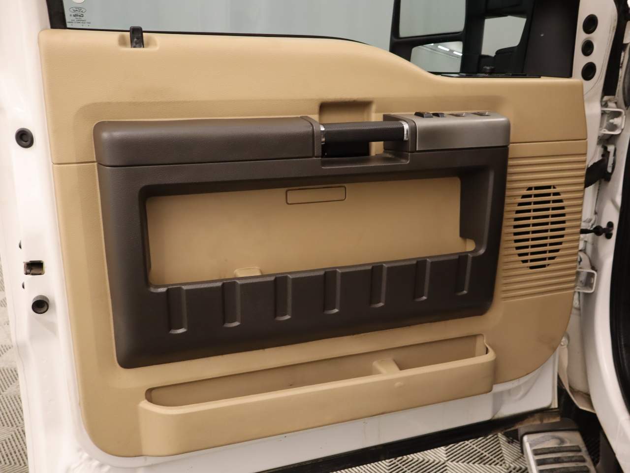 2015 Ford F-350 Super Duty Lariat Crew Cab