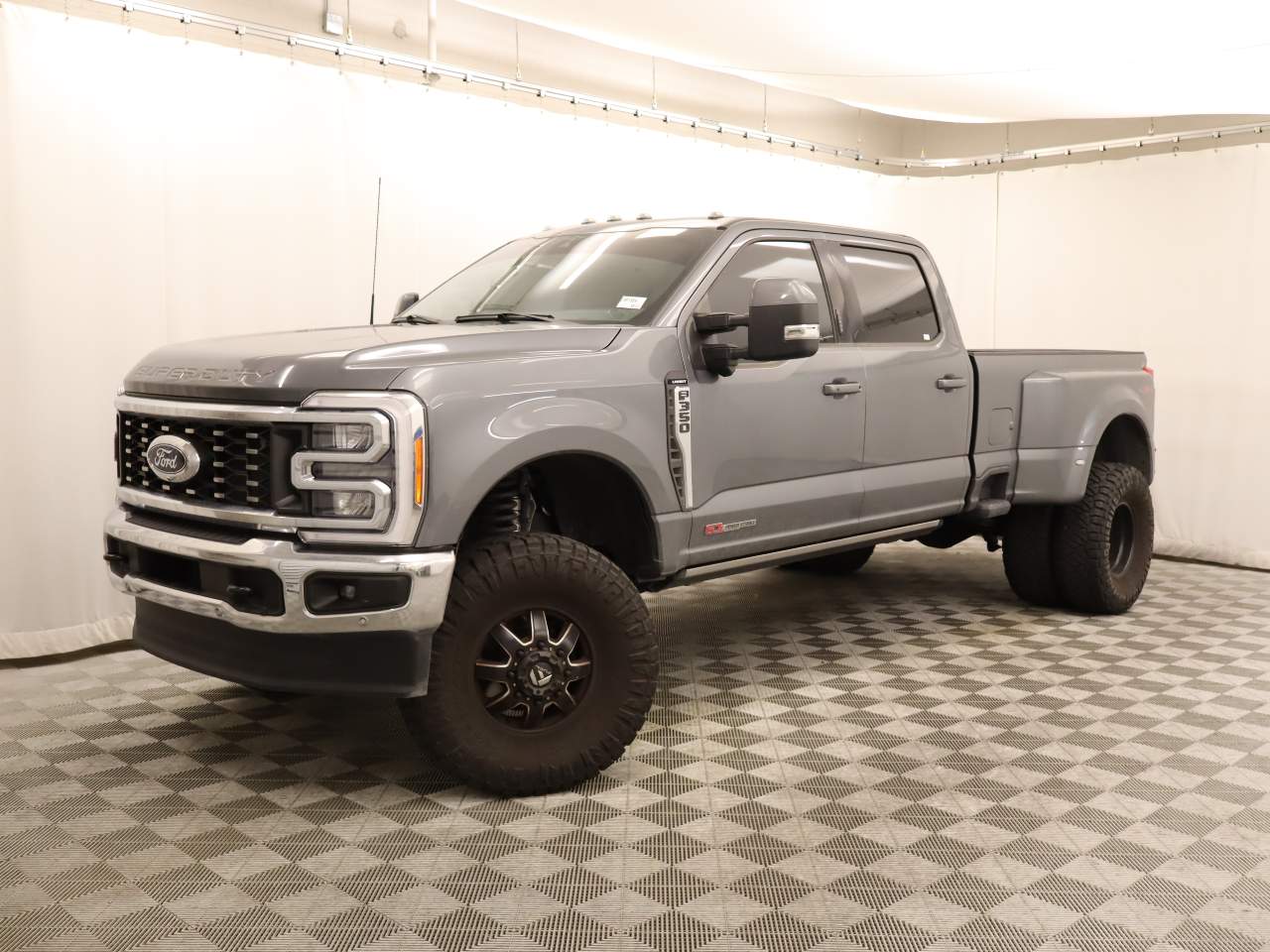 2023 Ford F-350 Super Duty Lariat Crew Cab