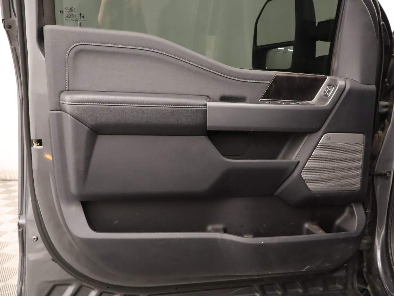 2023 Ford F-350 Super Duty Lariat Crew Cab