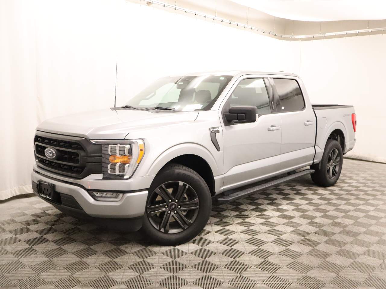 2022 Ford F-150 XLT Crew Cab