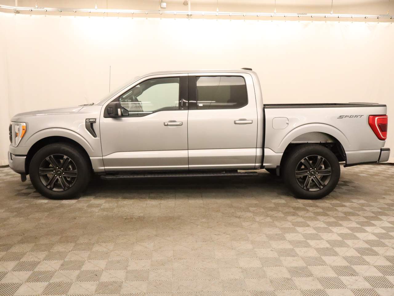 2022 Ford F-150 XLT Crew Cab