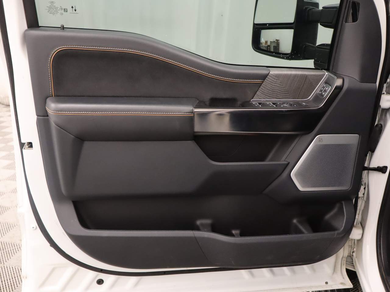 2022 Ford F-150 Platinum Crew Cab