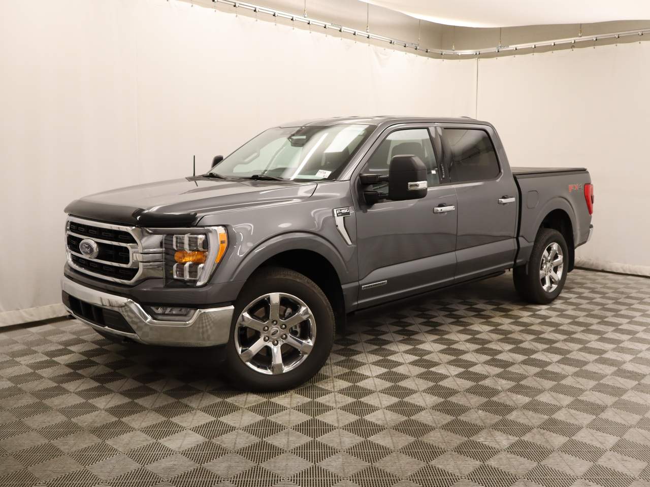 2022 Ford F-150 XLT Crew Cab