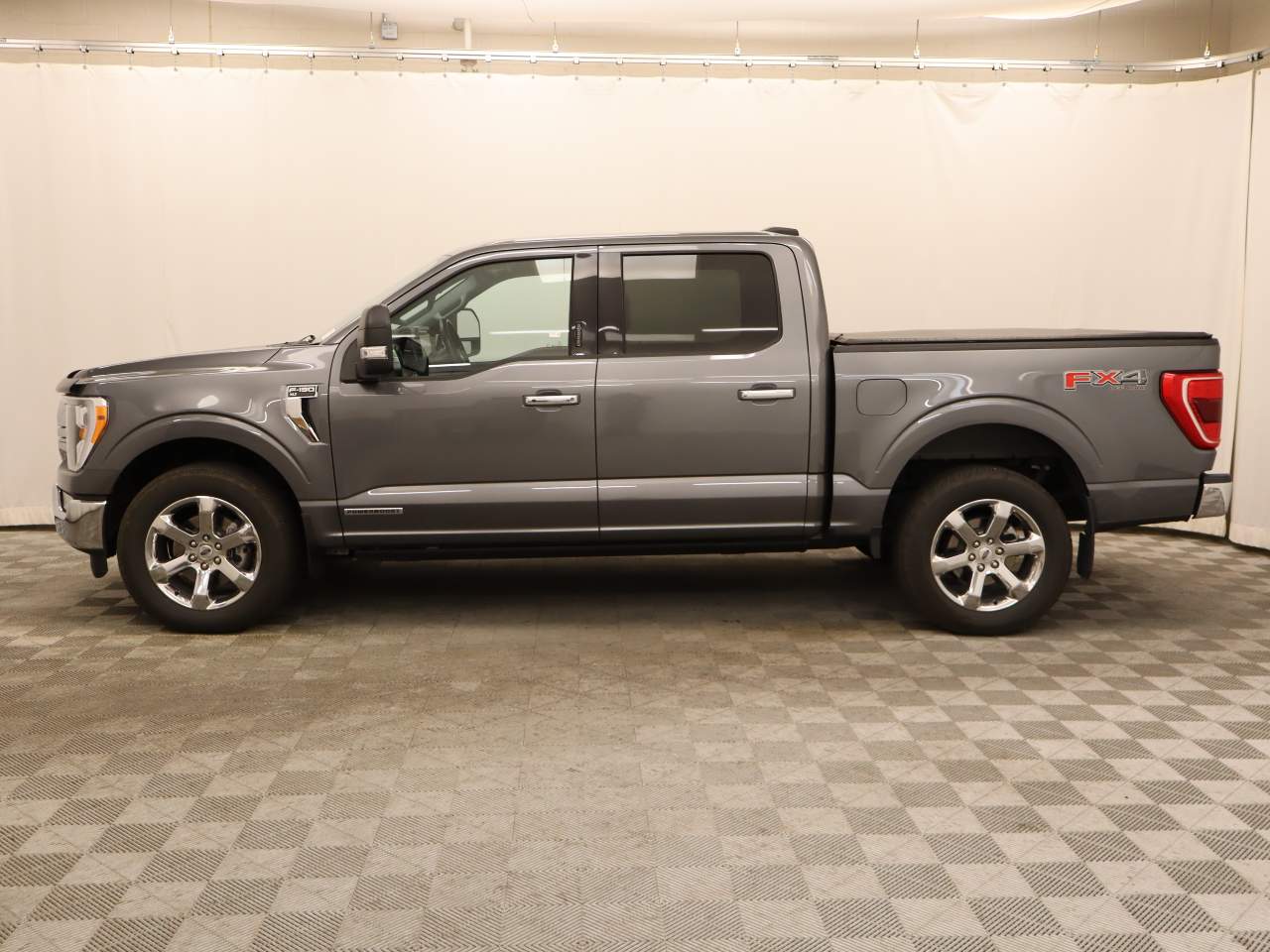 2022 Ford F-150 XLT Crew Cab
