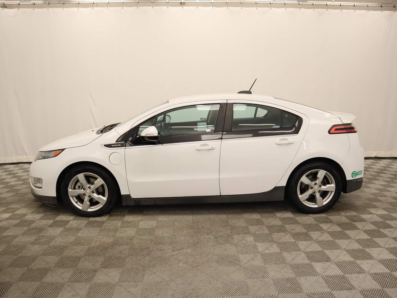 Used 2015 Chevrolet Volt Base with VIN 1G1RC6E48FU122001 for sale in Scottsdale, AZ