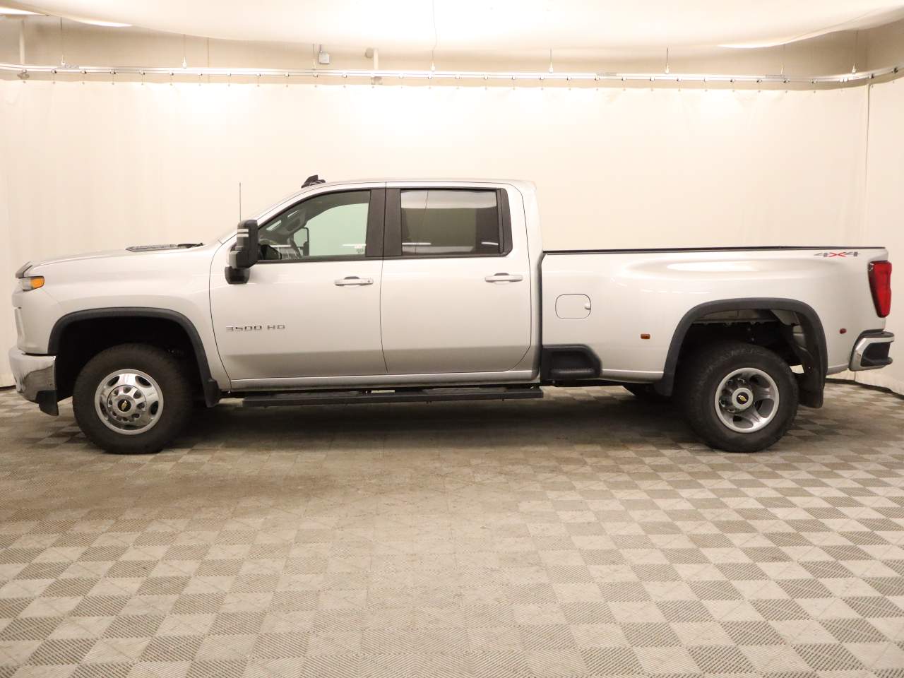 2022 Chevrolet Silverado 3500HD LT Crew Cab