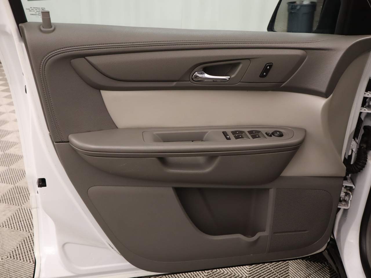 2016 GMC Acadia SLE-2