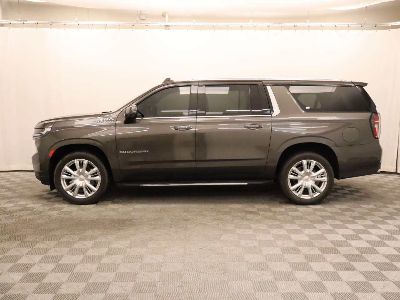 2021 Chevrolet Suburban High Country