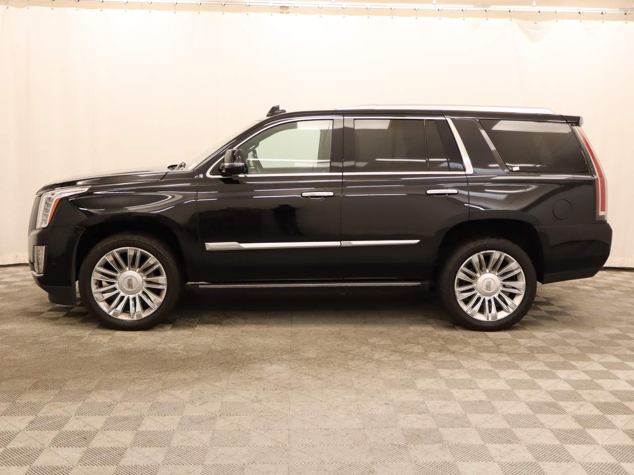 2017 Cadillac Escalade Platinum