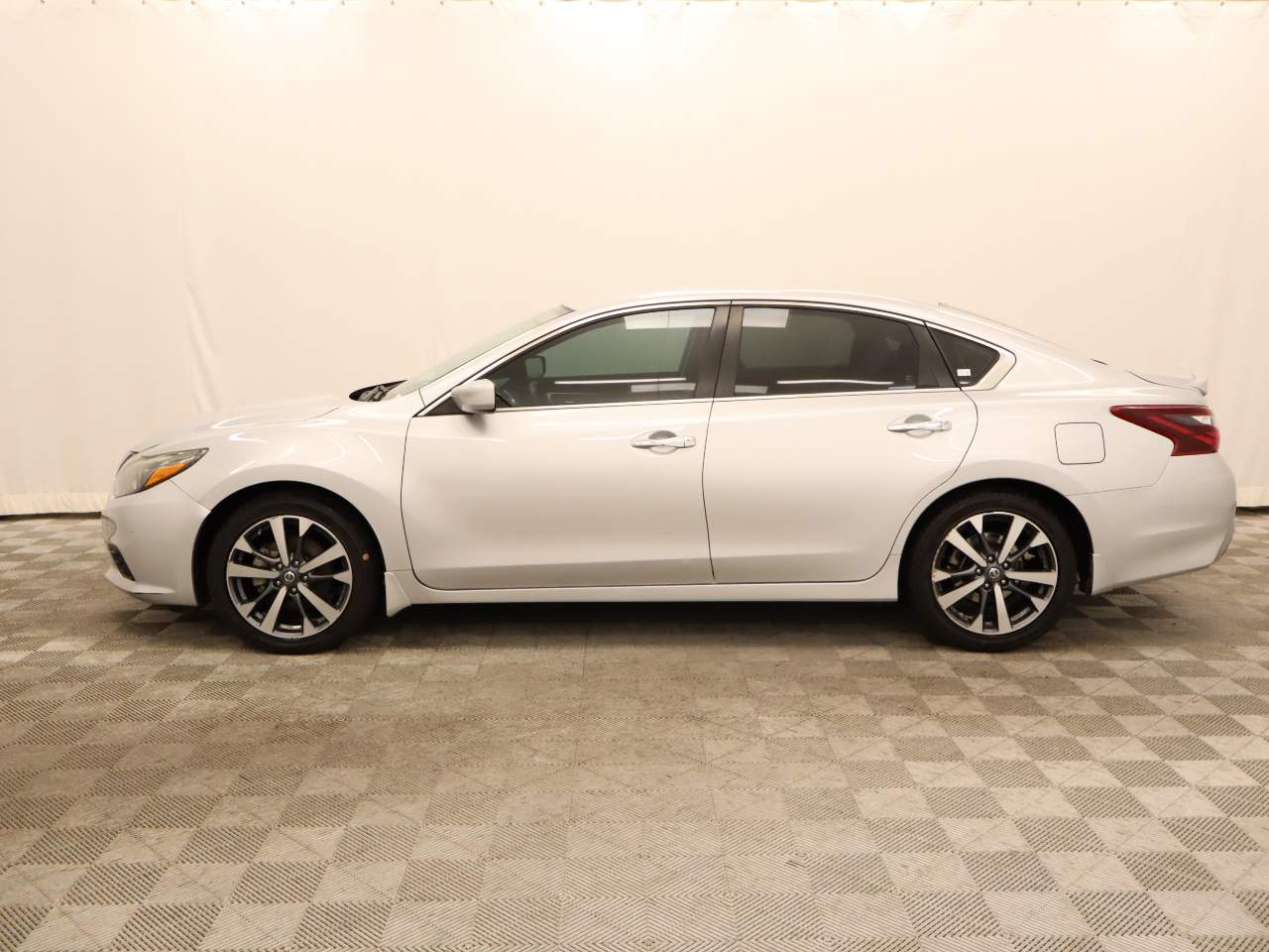2017 Nissan Altima 2.5 SR