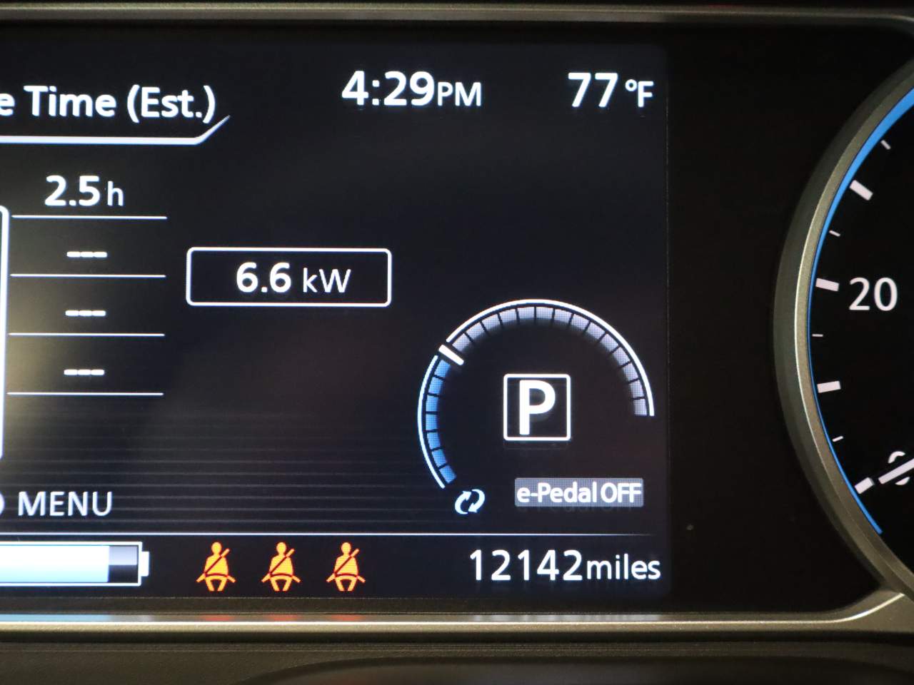 2022 Nissan LEAF SV PLUS