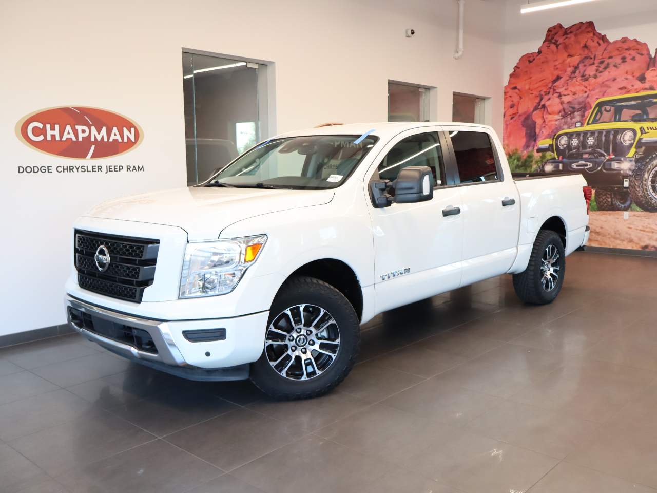 2022 Nissan Titan SV Crew Cab