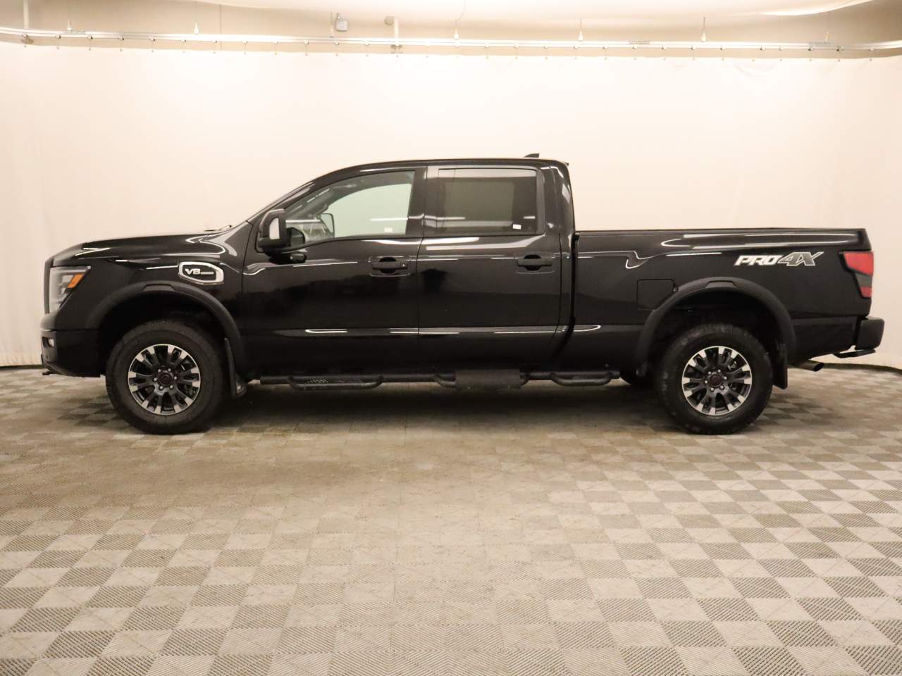 2023 Nissan Titan XD PRO-4X Crew Cab