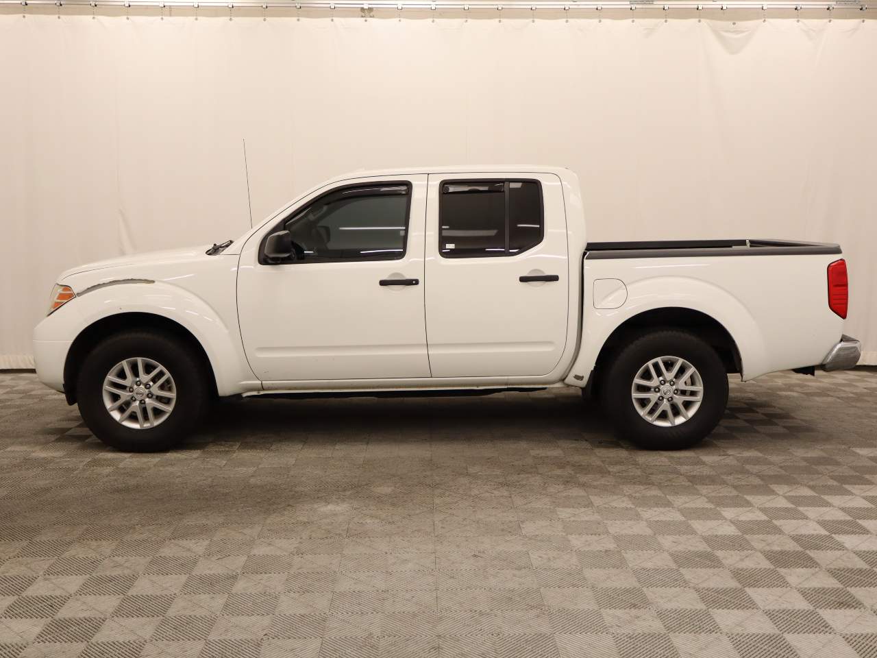 2017 Nissan Frontier SV Crew Cab