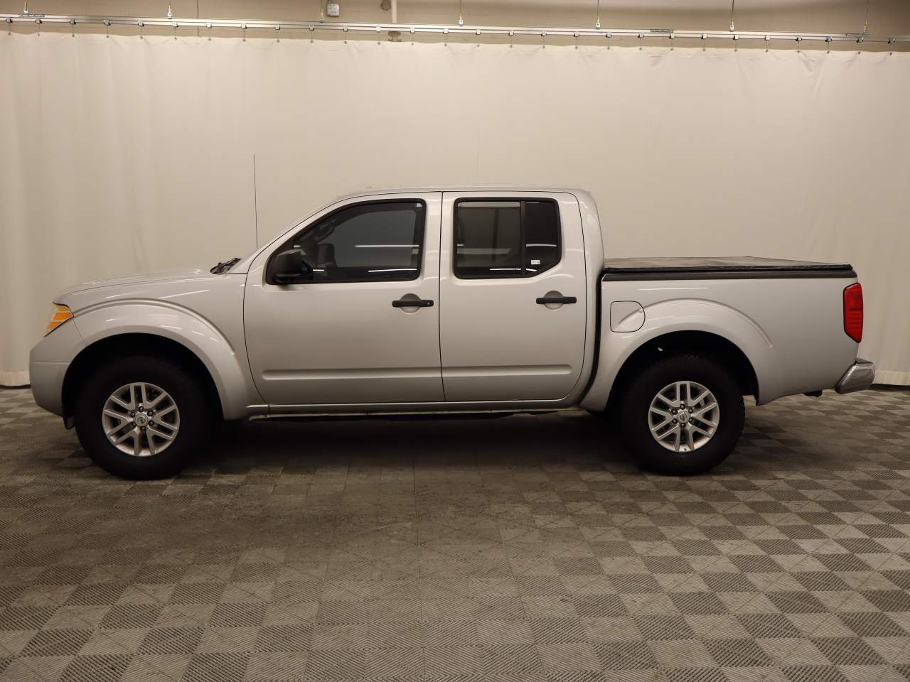 2016 Nissan Frontier SV Crew Cab