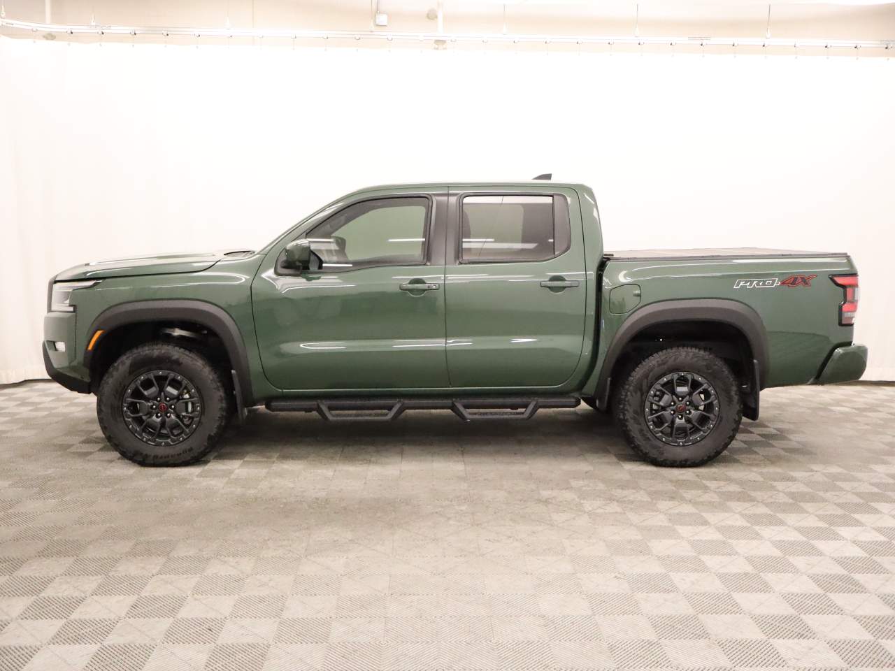 2023 Nissan Frontier PRO-4X Crew Cab