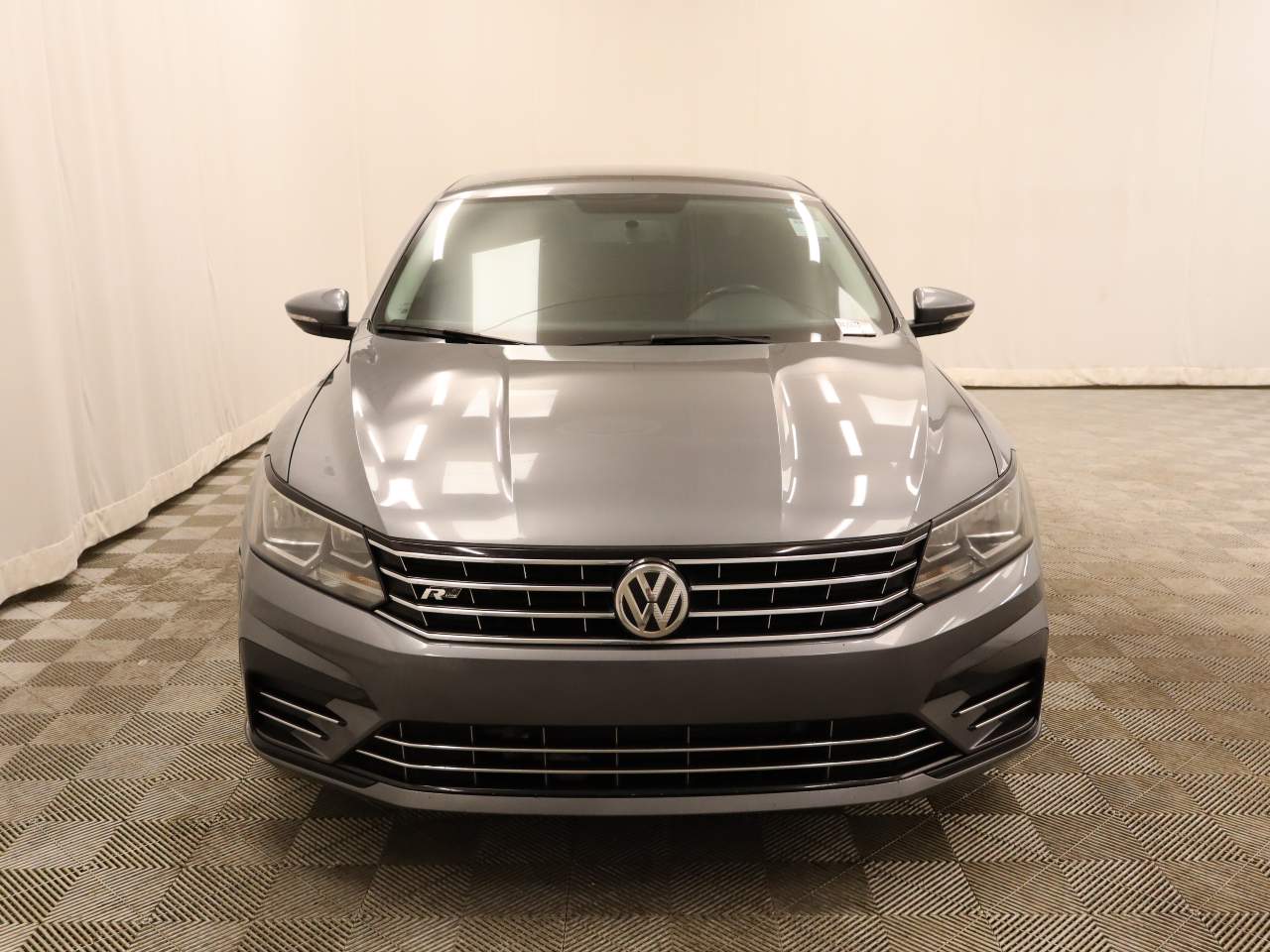 2018 Volkswagen Passat 2.0T R-Line