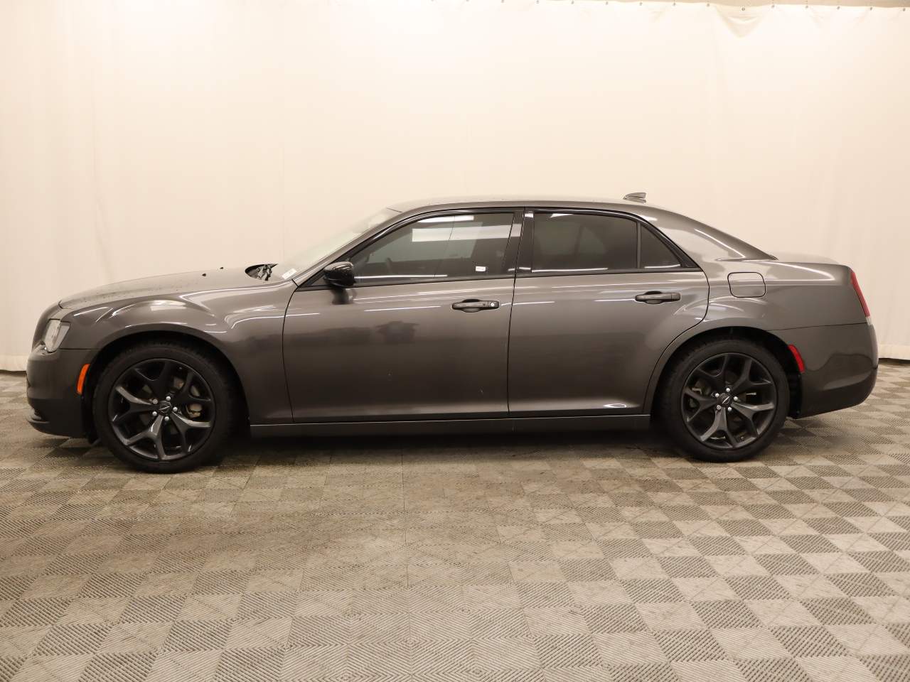 2022 Chrysler 300 Touring