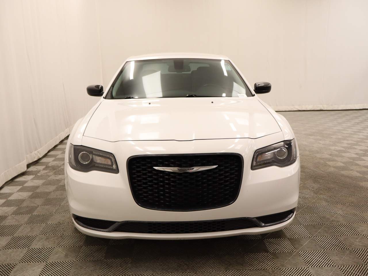 2019 Chrysler 300 Touring