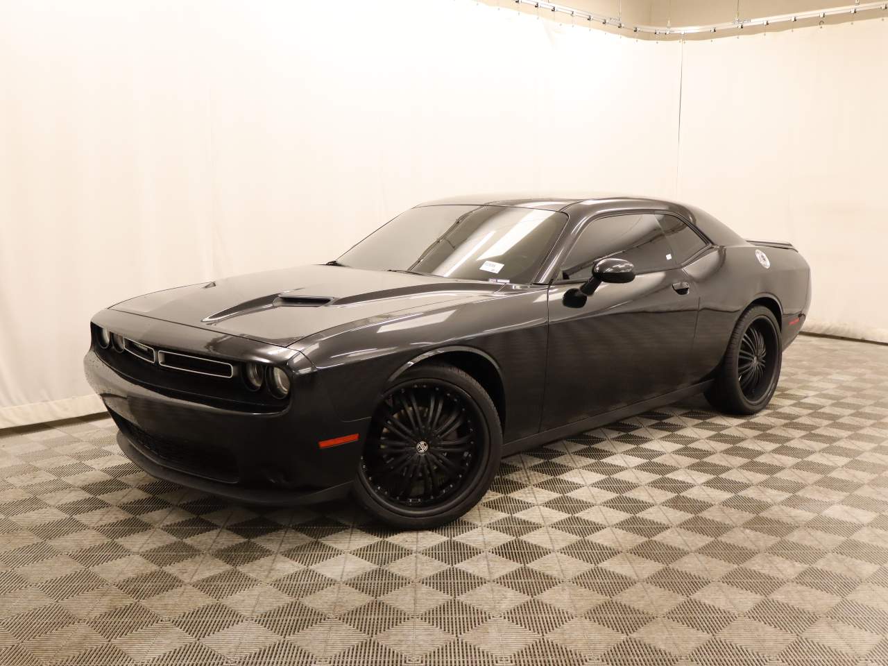 2019 Dodge Challenger SXT Auto's photo