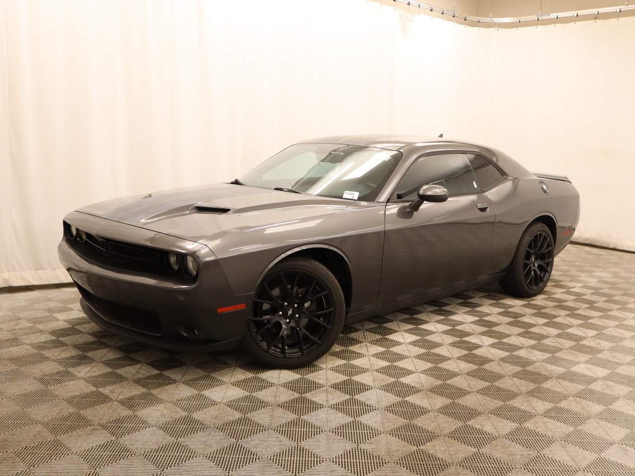 2017 Dodge Challenger SXT