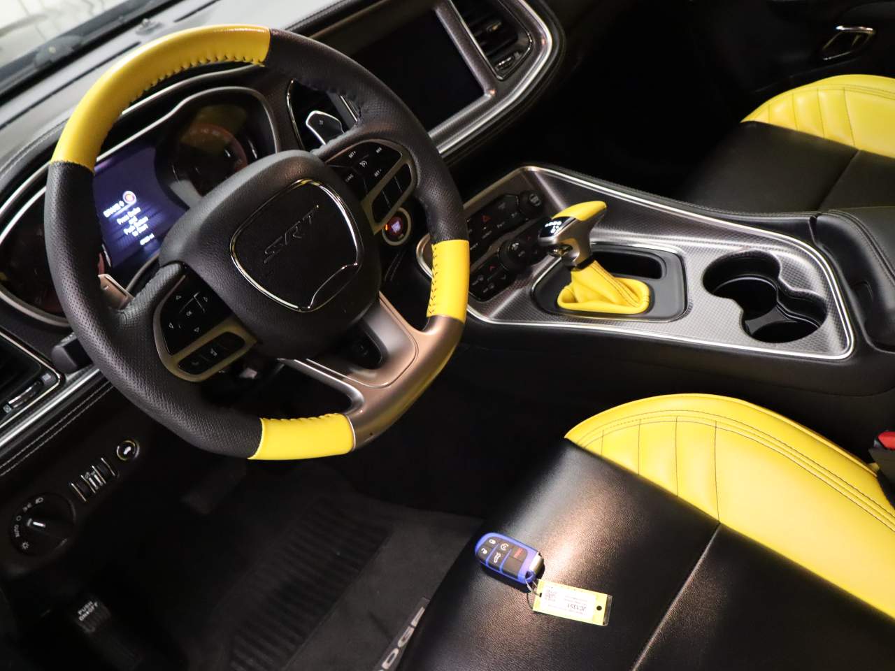 2021 Dodge Challenger SRT - Photo 6