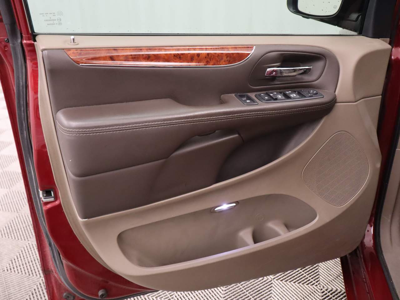2014 Chrysler Town and Country Touring