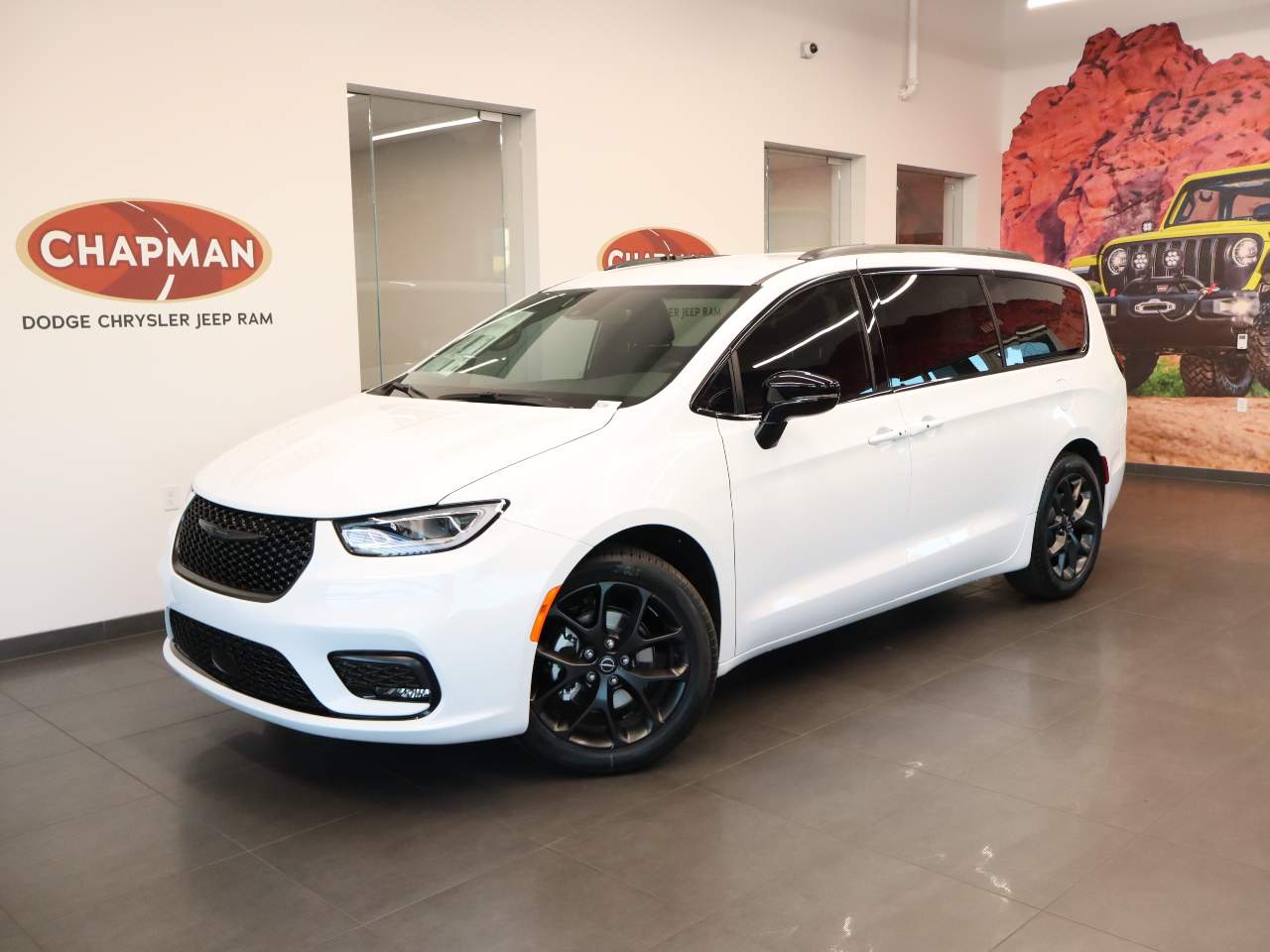 2026 Chrysler Pacifica Select