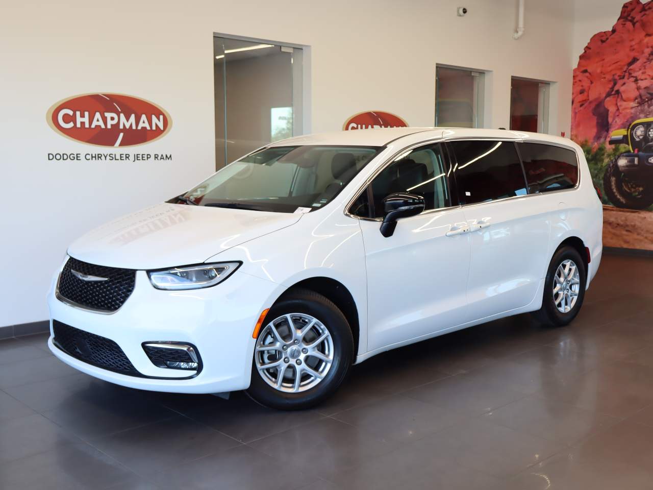 2024 Chrysler Pacifica Touring L's photo