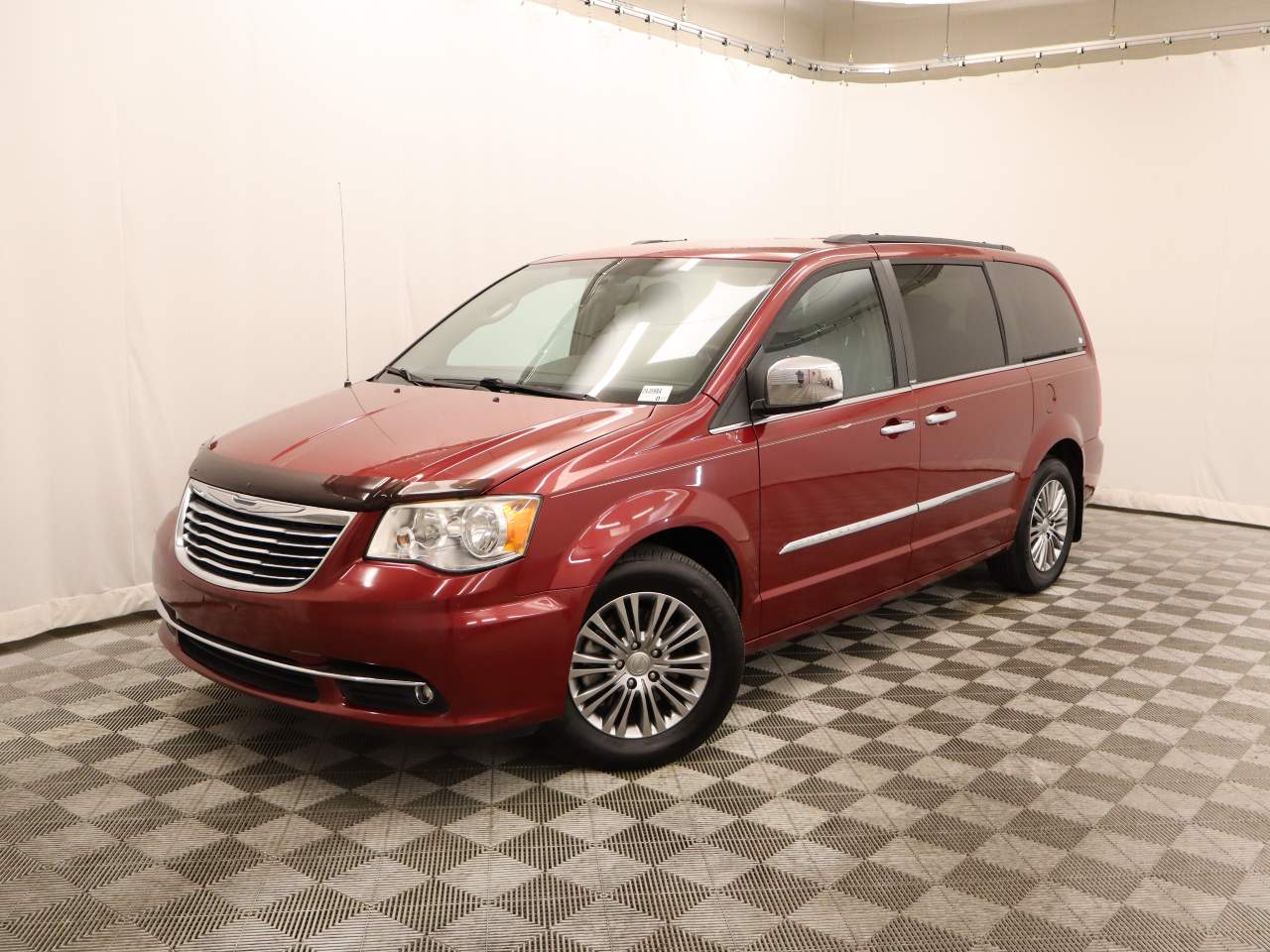 2014 Chrysler Town and Country Touring-L