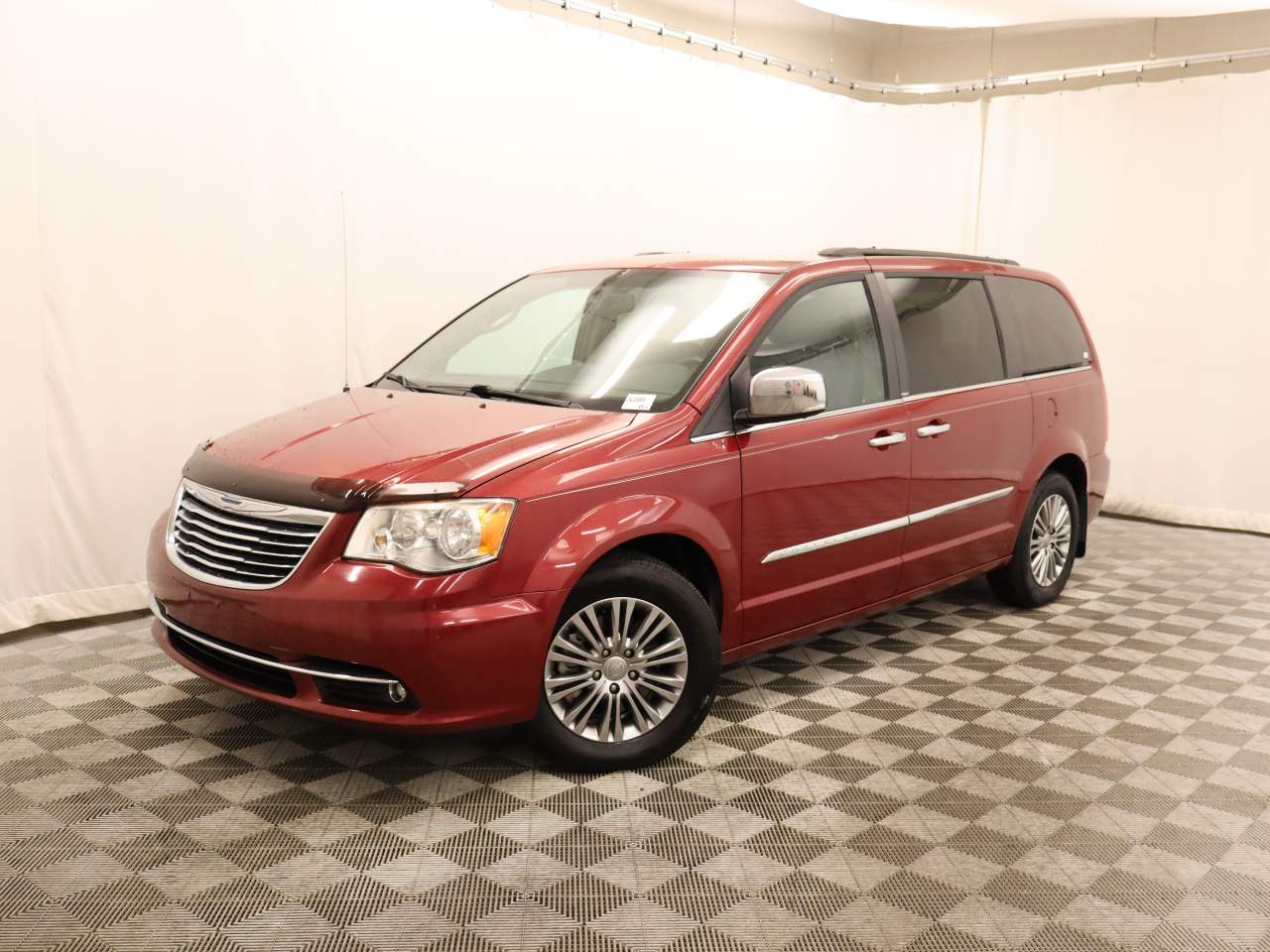 2014 Chrysler Town and Country Touring-L