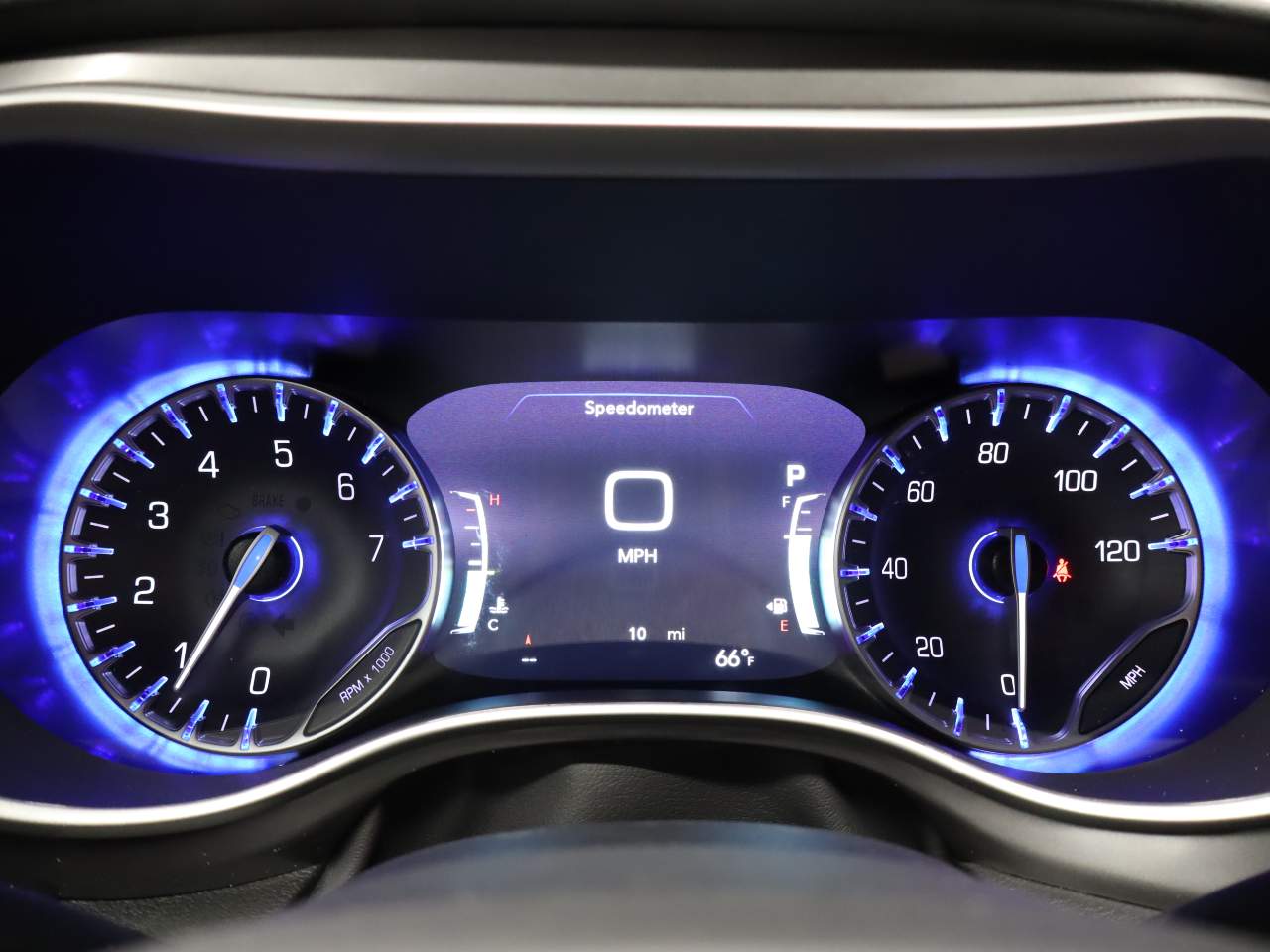 2026 Chrysler Voyager LX